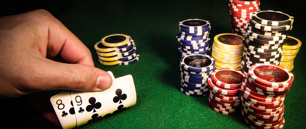 Học Chơi Poker Cơ Bản AE888: Nắm Vững Luật, Chiến Thuật  Tâm Lý